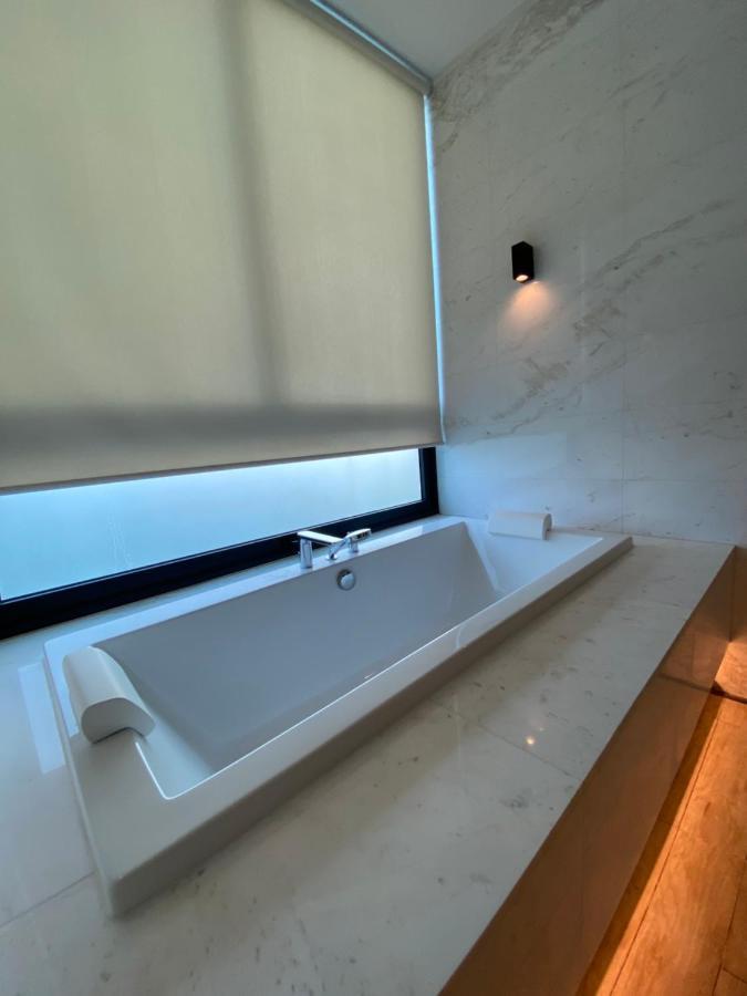 Ikiru 18 Private Saltwater Pool Villa, 3 Ensuite Br, Outdoor Bbq, 5 Mins To Beach بانتايْ تْشينانغ المظهر الخارجي الصورة